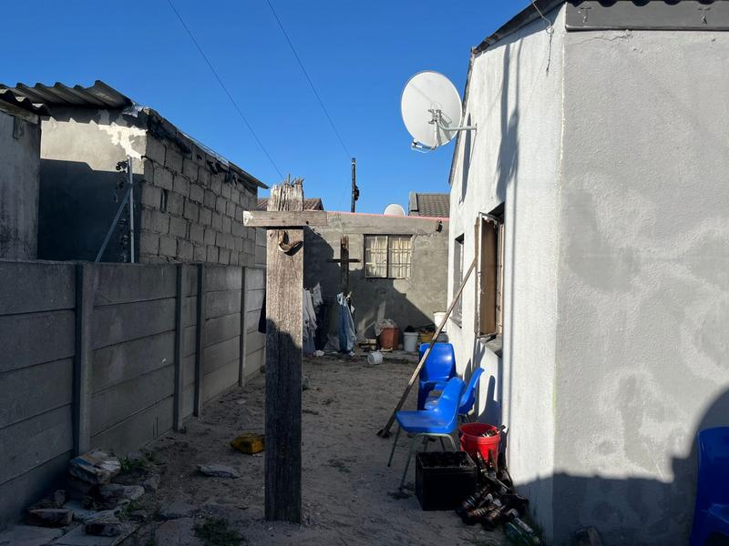 2 Bedroom Property for Sale in Guguletu Western Cape